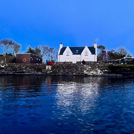 Carnmhor, Isle Of Skye - Stunning 242 Year Old Cottage On Its Own Sea Shore! Breakish Ngoại thất bức ảnh