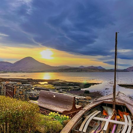 Carnmhor, Isle Of Skye - Stunning 242 Year Old Cottage On Its Own Sea Shore! Breakish Ngoại thất bức ảnh