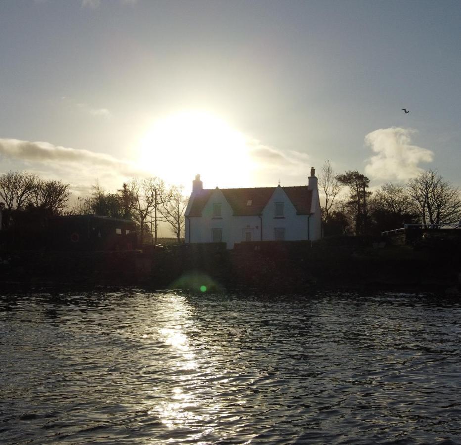 Carnmhor, Isle Of Skye - Stunning 242 Year Old Cottage On Its Own Sea Shore! Breakish Ngoại thất bức ảnh