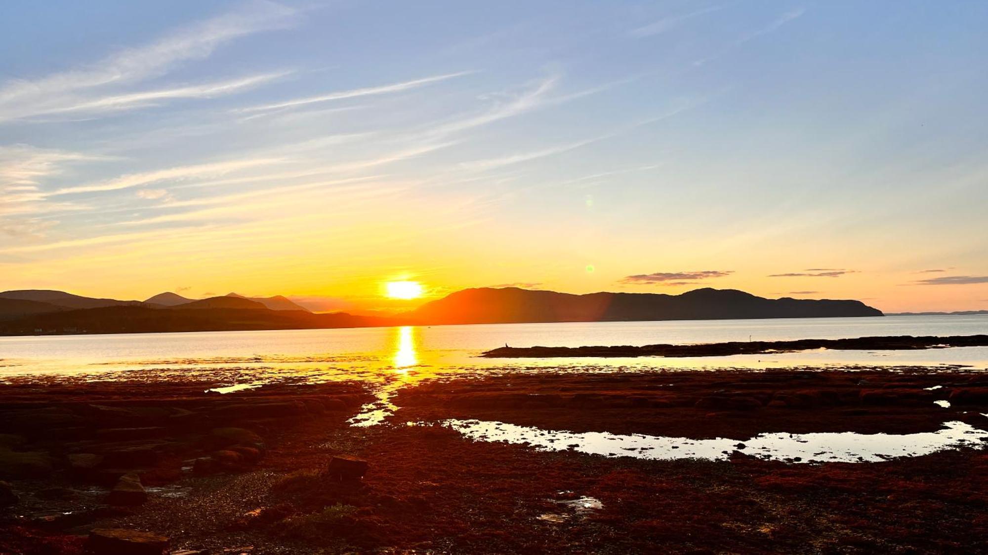 Carnmhor, Isle Of Skye - Stunning 242 Year Old Cottage On Its Own Sea Shore! Breakish Ngoại thất bức ảnh