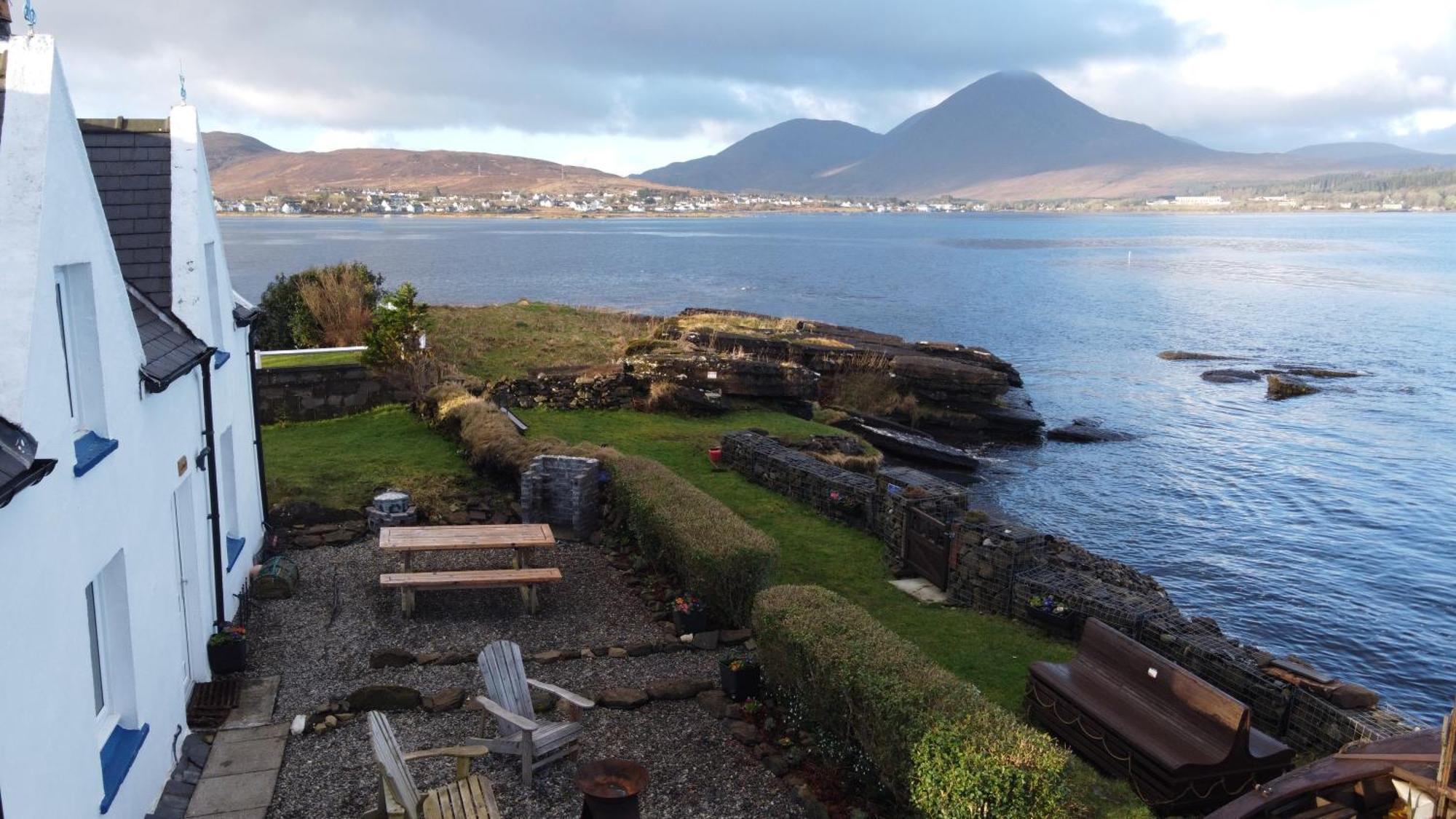 Carnmhor, Isle Of Skye - Stunning 242 Year Old Cottage On Its Own Sea Shore! Breakish Ngoại thất bức ảnh