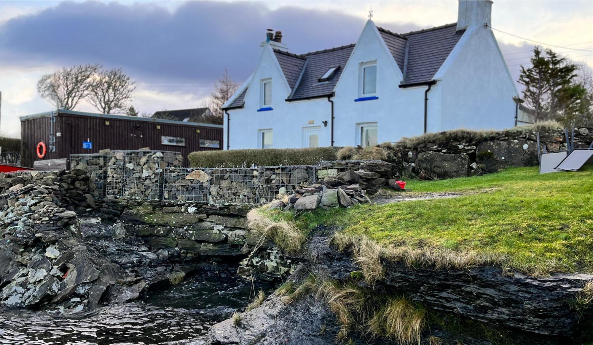 Carnmhor, Isle Of Skye - Stunning 242 Year Old Cottage On Its Own Sea Shore! Breakish Ngoại thất bức ảnh