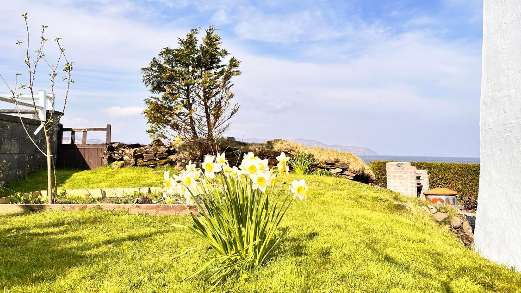 Carnmhor, Isle Of Skye - Stunning 242 Year Old Cottage On Its Own Sea Shore! Breakish Ngoại thất bức ảnh