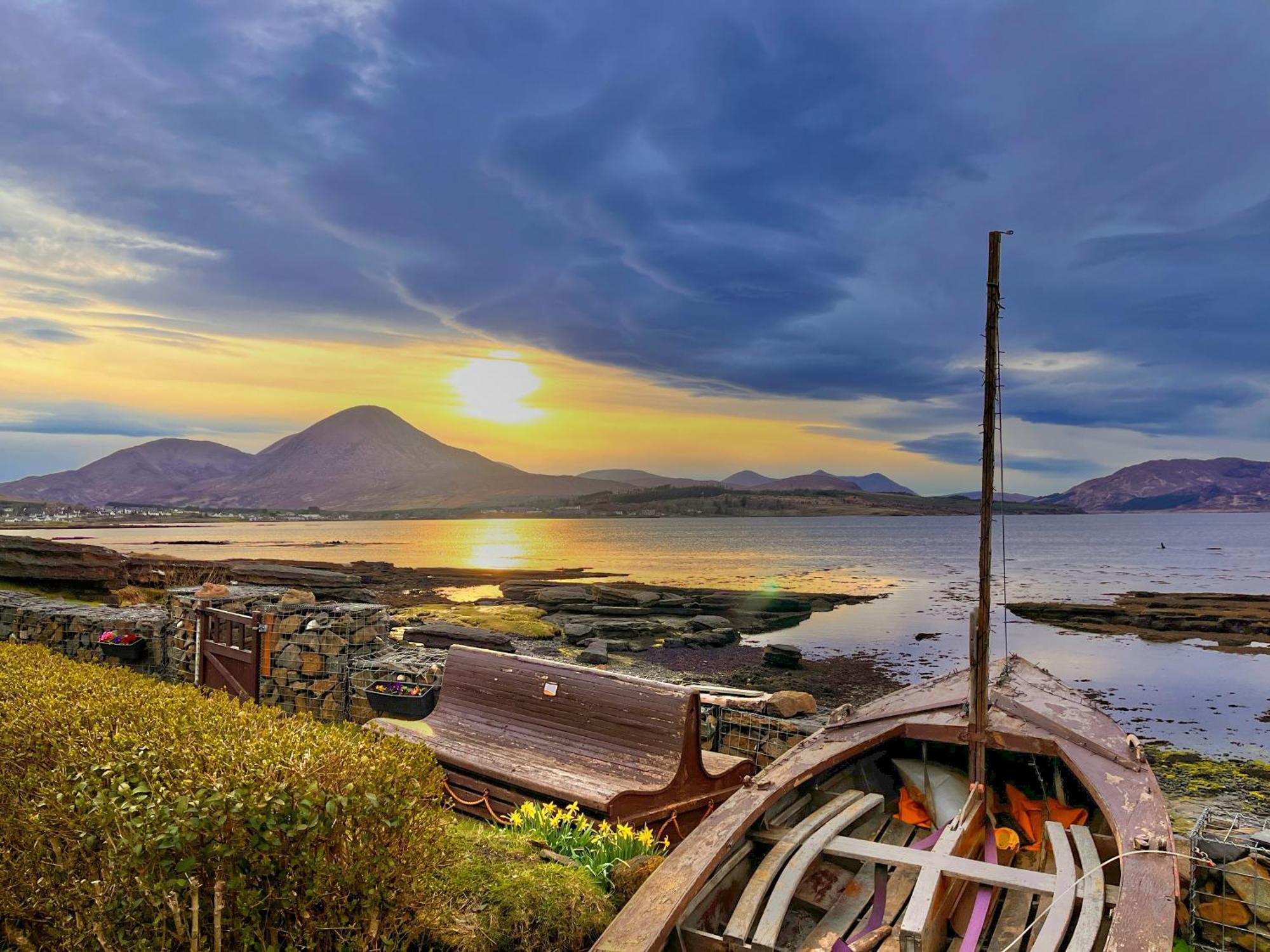 Carnmhor, Isle Of Skye - Stunning 242 Year Old Cottage On Its Own Sea Shore! Breakish Ngoại thất bức ảnh