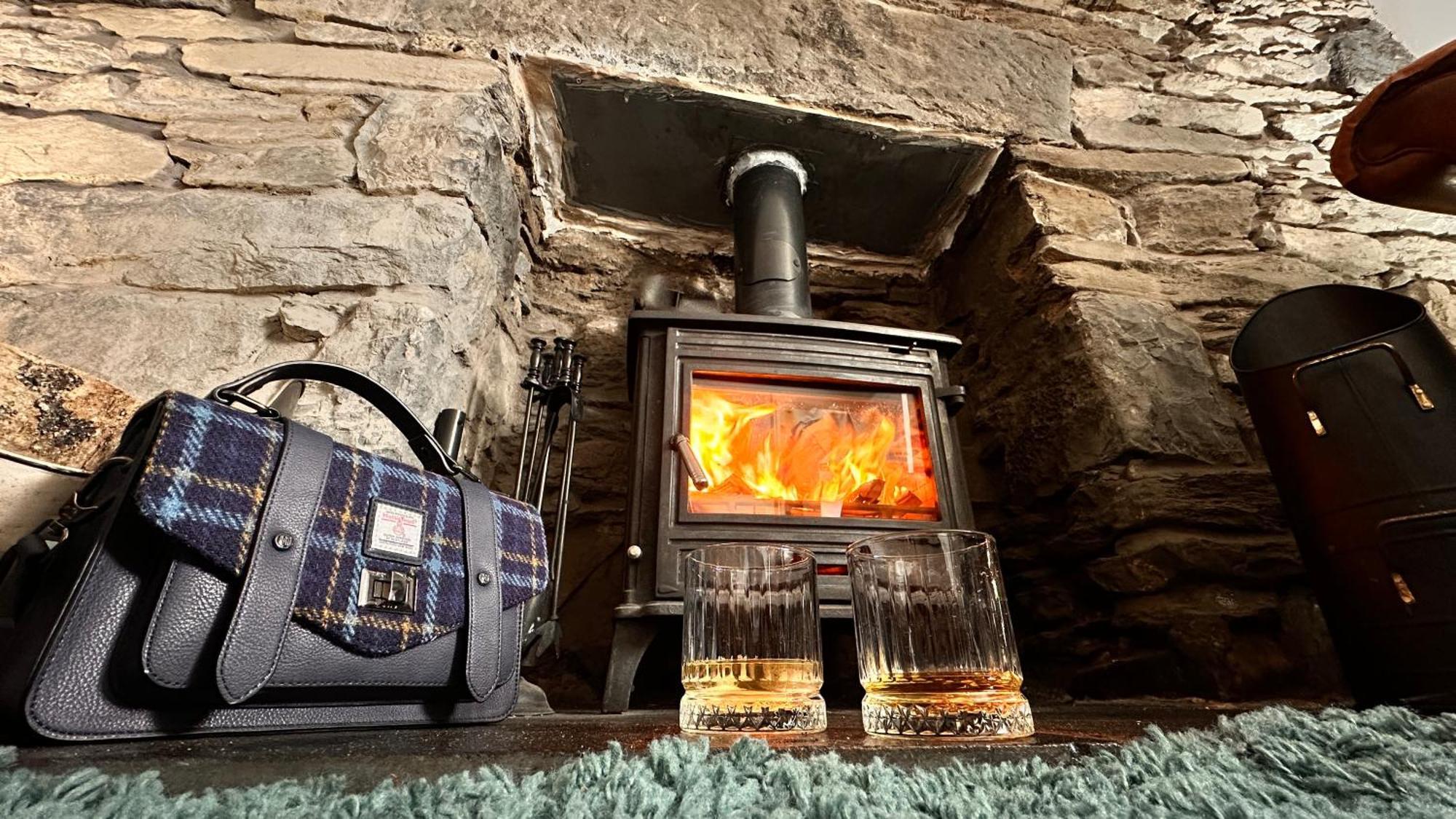 Carnmhor, Isle Of Skye - Stunning 242 Year Old Cottage On Its Own Sea Shore! Breakish Ngoại thất bức ảnh