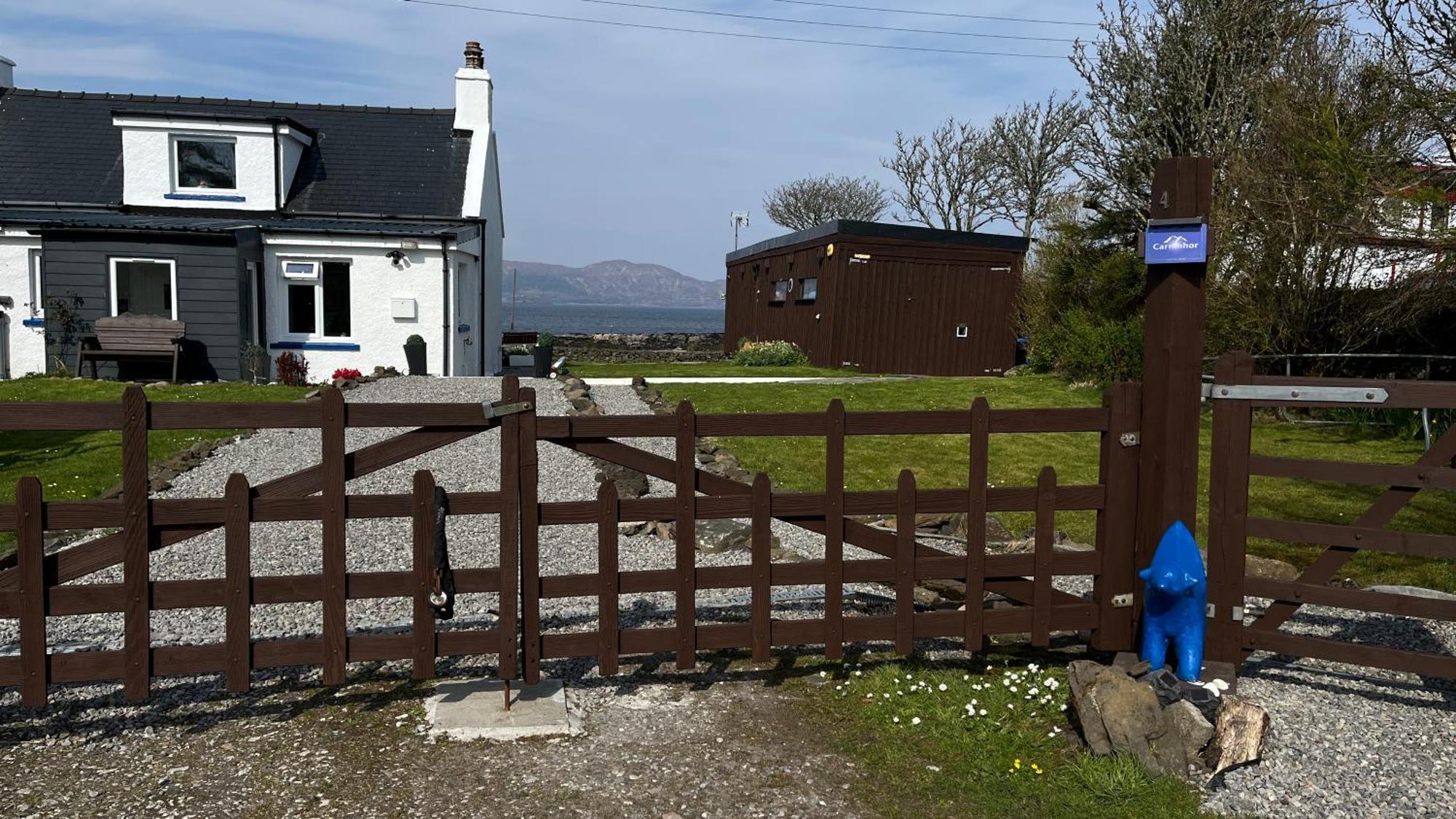 Carnmhor, Isle Of Skye - Stunning 242 Year Old Cottage On Its Own Sea Shore! Breakish Ngoại thất bức ảnh
