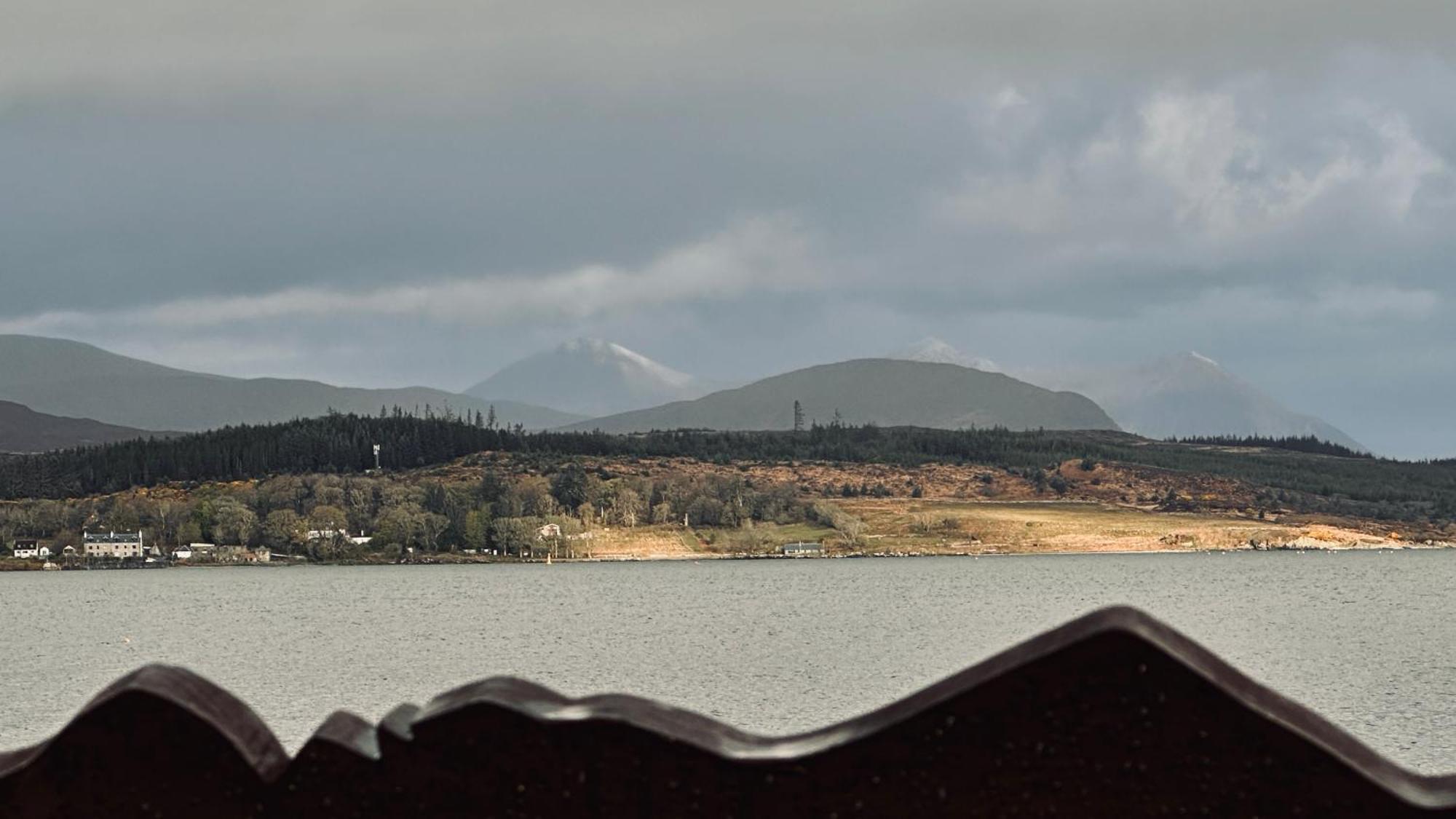 Carnmhor, Isle Of Skye - Stunning 242 Year Old Cottage On Its Own Sea Shore! Breakish Ngoại thất bức ảnh